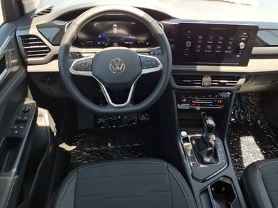 2026 Volkswagen Taos SE Black