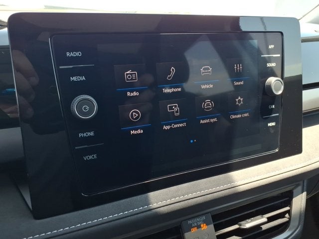 2026 Volkswagen Taos SE Black