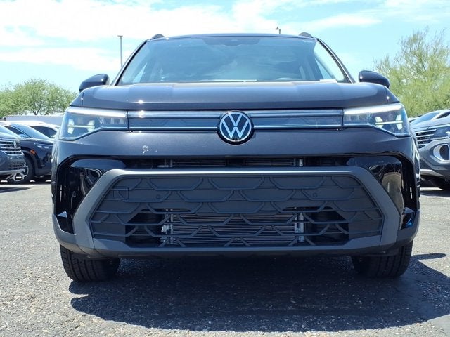 2026 Volkswagen Taos SE Black