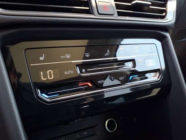 2026 Volkswagen Taos SE Black