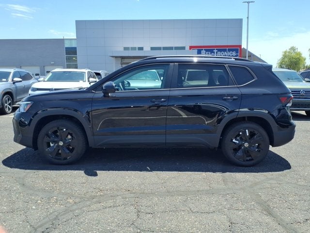 2026 Volkswagen Taos SE Black