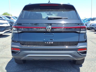 2026 Volkswagen Taos SE Black