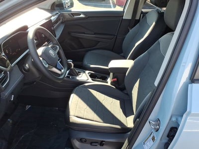 2026 Volkswagen Taos SE Black