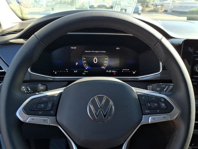 2026 Volkswagen Taos SE Black