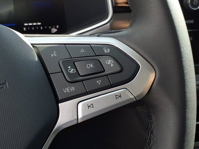 2027 Volkswagen Taos SE Black