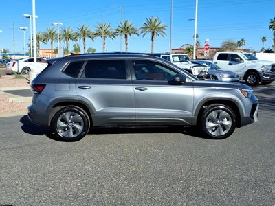 2025 Volkswagen Taos S