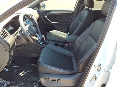 2023 Volkswagen Tiguan SE R-Line Black
