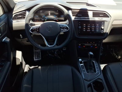 2023 Volkswagen Tiguan SE R-Line Black