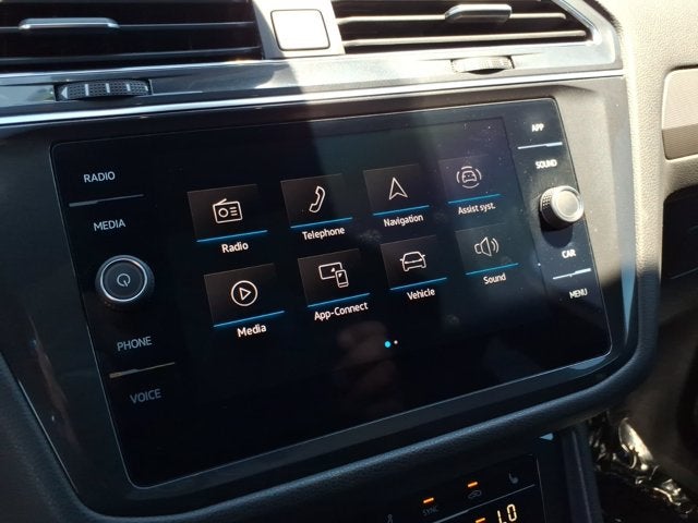 2023 Volkswagen Tiguan SE R-Line Black