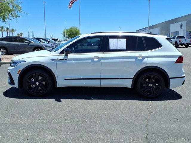 2023 Volkswagen Tiguan SE R-Line Black