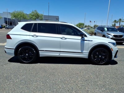 2023 Volkswagen Tiguan SE R-Line Black