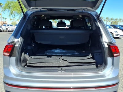 2023 Volkswagen Tiguan SE R-Line Black