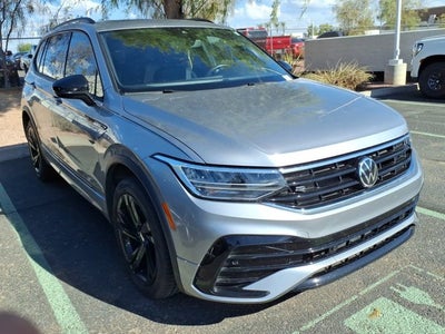 2023 Volkswagen Tiguan SE R-Line Black