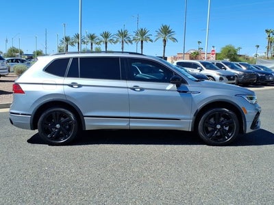 2023 Volkswagen Tiguan SE R-Line Black