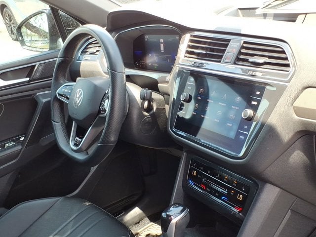 2022 Volkswagen Tiguan SE R-Line Black