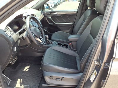 2022 Volkswagen Tiguan SE R-Line Black