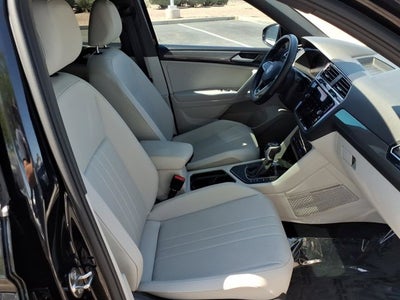 2023 Volkswagen Tiguan SE R-Line Black