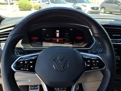 2023 Volkswagen Tiguan SE R-Line Black