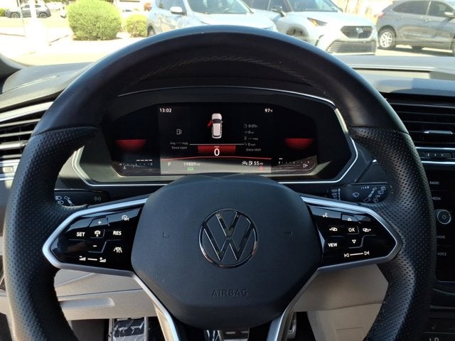 2023 Volkswagen Tiguan SE R-Line Black