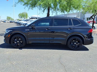 2023 Volkswagen Tiguan SE R-Line Black