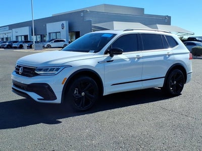2023 Volkswagen Tiguan SE R-Line Black