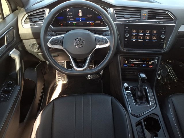 2023 Volkswagen Tiguan SE R-Line Black