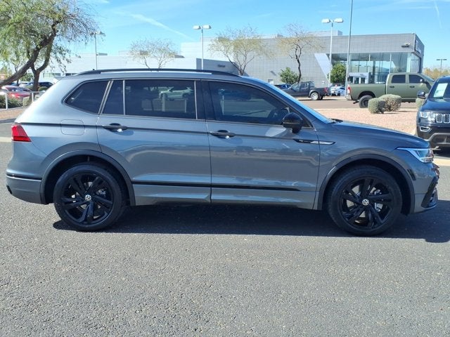 2023 Volkswagen Tiguan SE R-Line Black