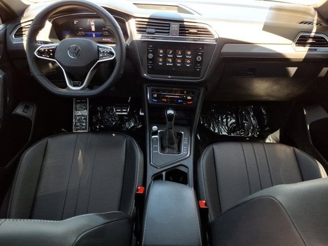 2024 Volkswagen Tiguan SE R-Line Black