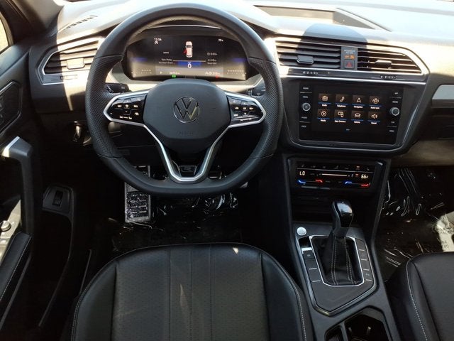 2024 Volkswagen Tiguan SE R-Line Black