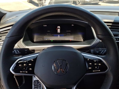 2024 Volkswagen Tiguan SE R-Line Black