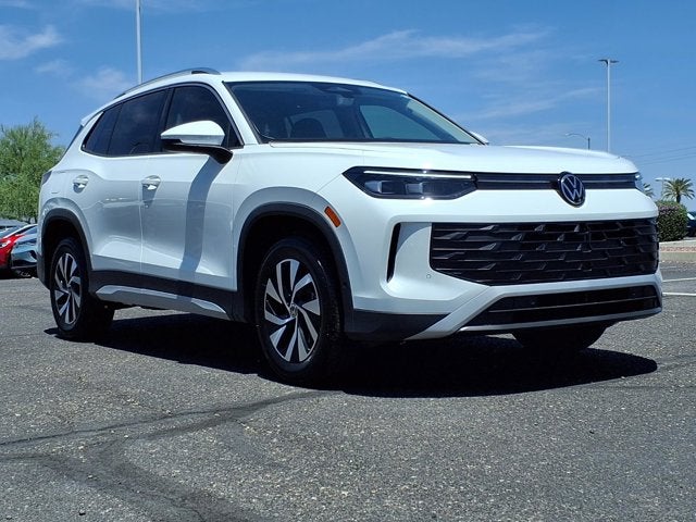 2026 Volkswagen Tiguan 2.0T S's photo