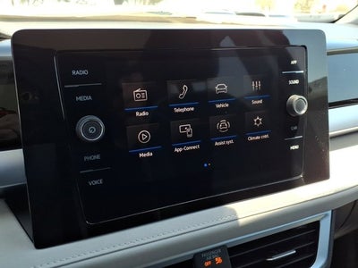 2026 Volkswagen Taos SE