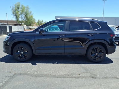 2026 Volkswagen Taos SE