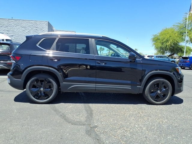 2026 Volkswagen Taos SE