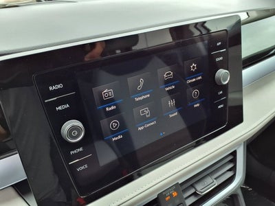 2026 Volkswagen Taos SE