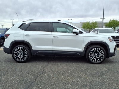 2026 Volkswagen Taos SE