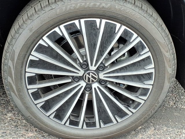 2026 Volkswagen Taos SE