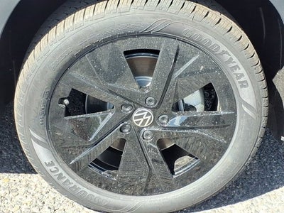 2026 Volkswagen Taos SE