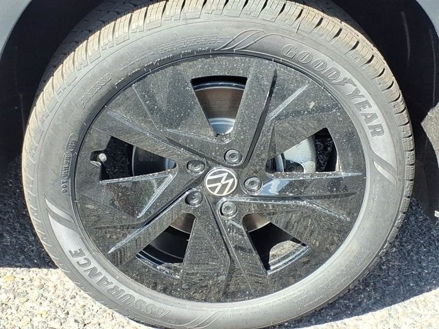 2026 Volkswagen Taos SE