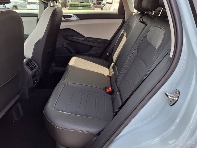 2027 Volkswagen Taos SE