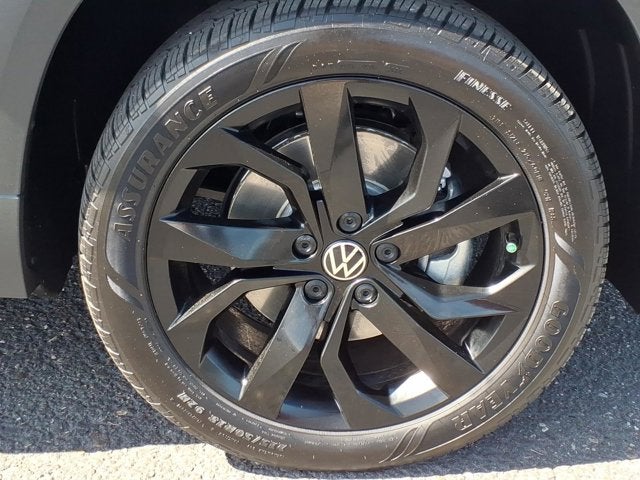 2023 Volkswagen Taos SE