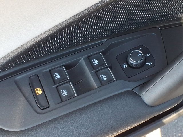 2025 Volkswagen Tiguan SE