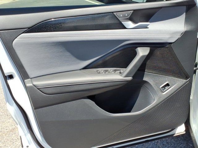 2025 Volkswagen Tiguan SE