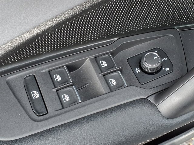 2025 Volkswagen Tiguan SE