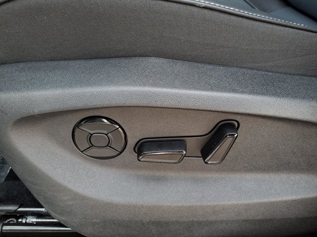 2025 Volkswagen Tiguan SE