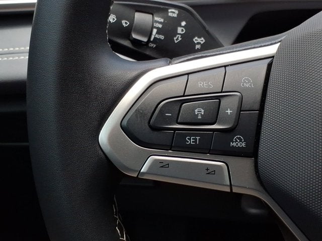 2025 Volkswagen Tiguan SE