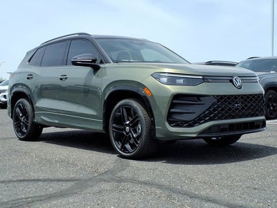 2026 Volkswagen Tiguan SE R-Line Black