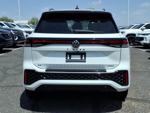 2026 Volkswagen Tiguan SE R-Line Black