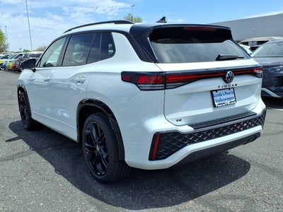 2026 Volkswagen Tiguan SE R-Line Black
