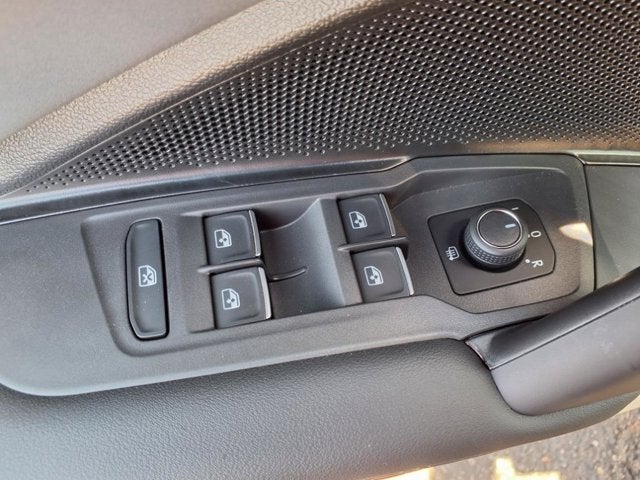 2025 Volkswagen Tiguan SE